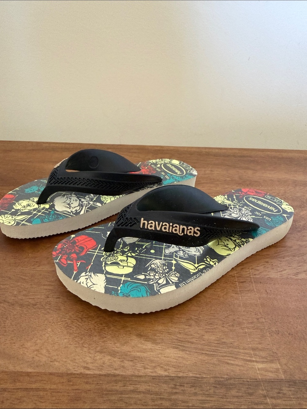 Havaianas Kids Black Straps Multicolor Comic Print Flip Flops
